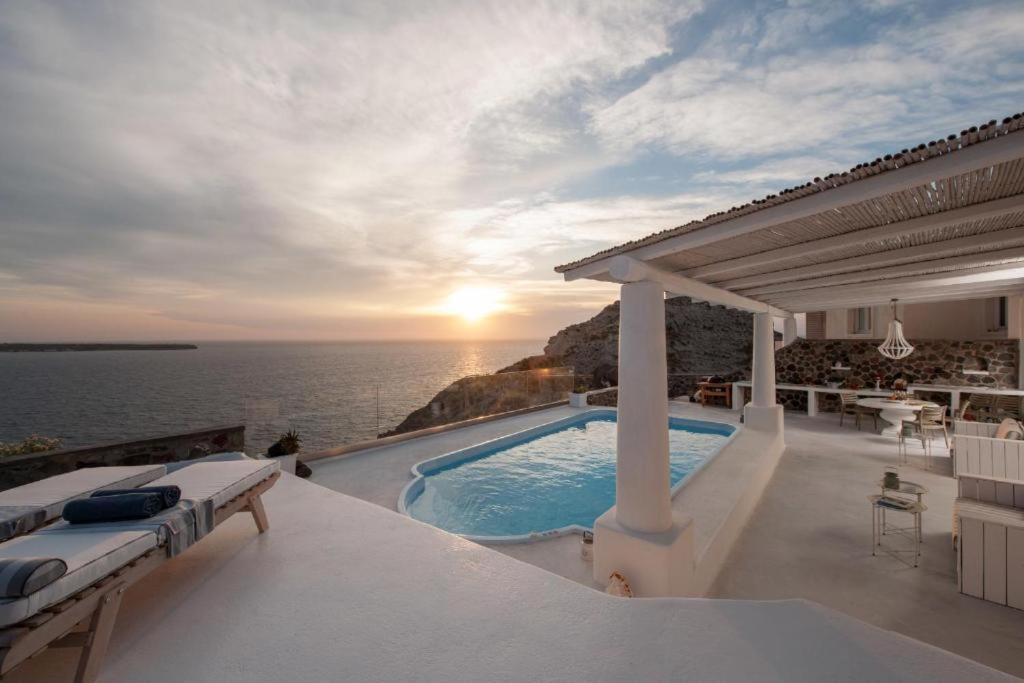 Ode Villa Oia Caldera & Sunset View Exterior photo