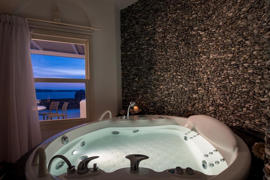 Ode Villa Oia Caldera & Sunset View Room photo